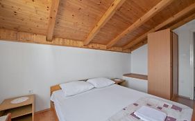 House Mirta